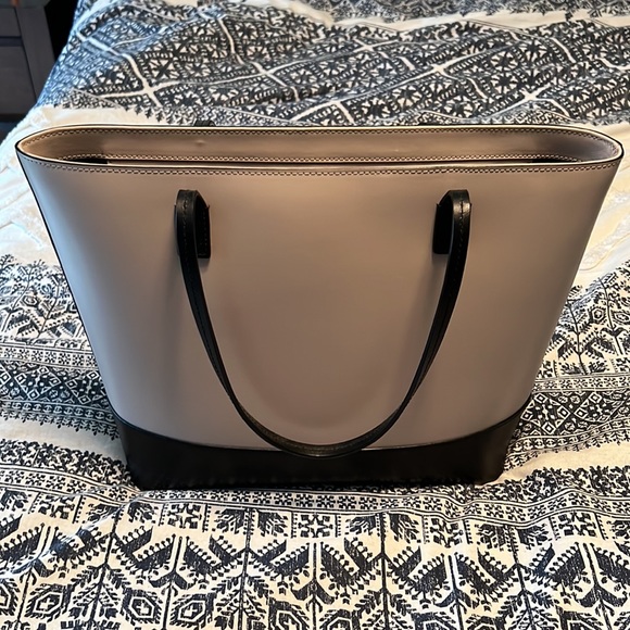 Kate Spade Two-Tone Tote bag. Used, Excellent condition. - Picture 3 of 5